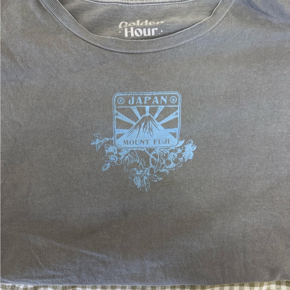 Nordstrom Gray Short Sleeve Tee with Blue Graphic